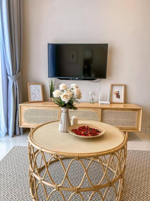 Apartment Kenwingston Skyloft Doorsteps To Brt Subang Usj Subang Jaya