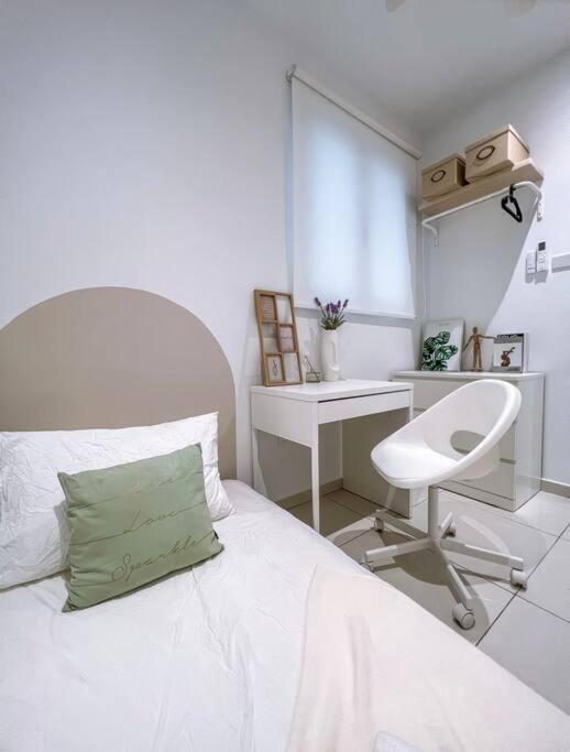 Apartment Kenwingston Skyloft Doorsteps To Brt Subang Usj *