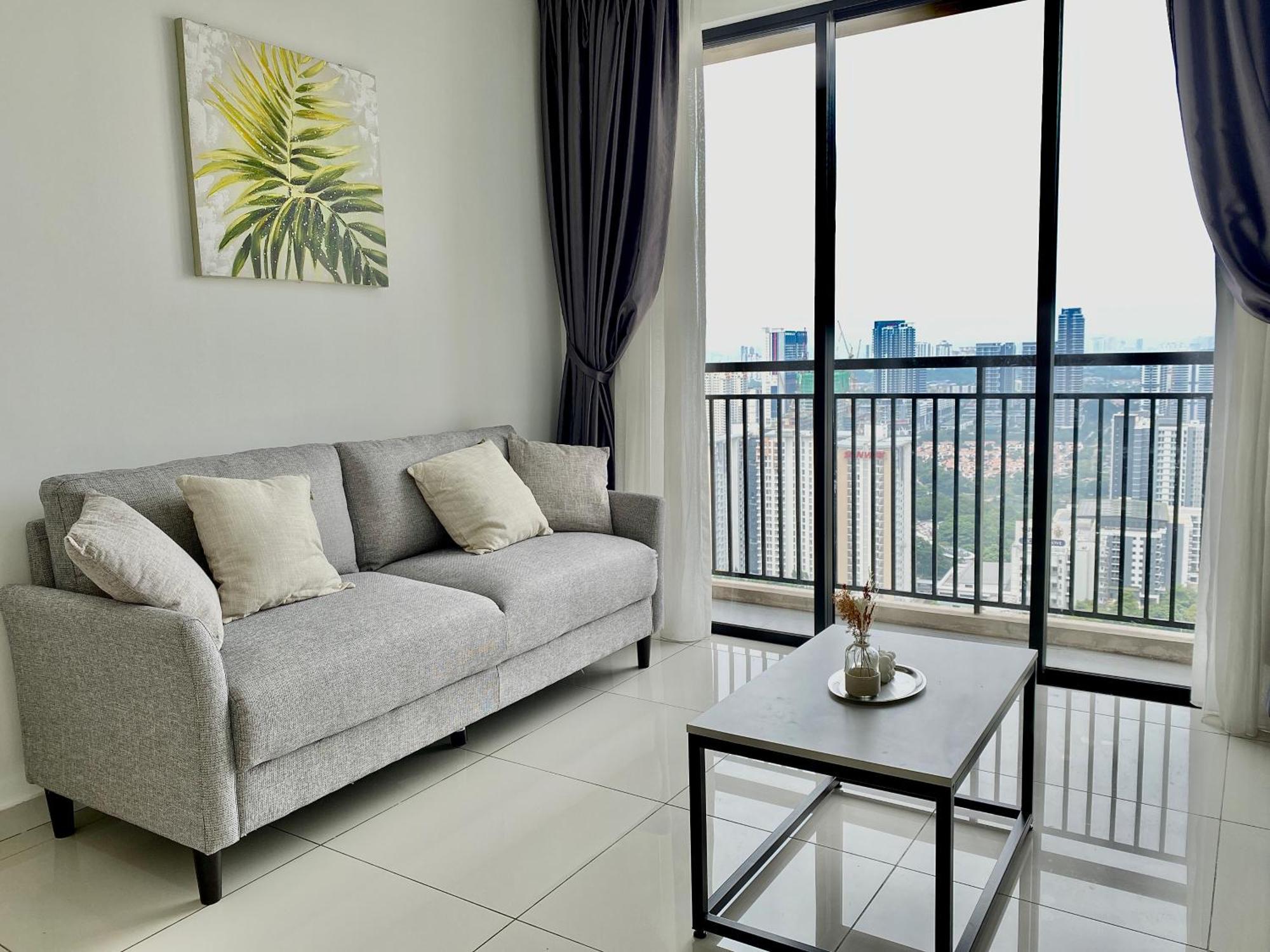 Kenwingston Skyloft Doorsteps To Brt Subang Usj * Subang Jaya