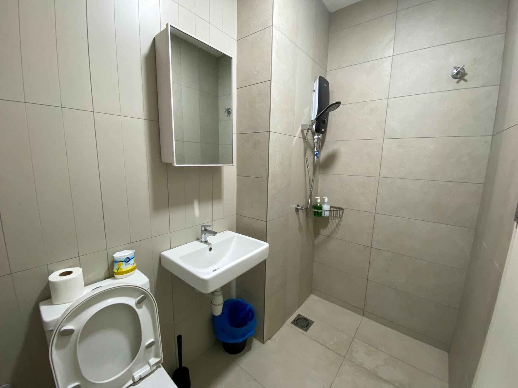 Kenwingston Skyloft Doorsteps To Brt Subang Usj Subang Jaya