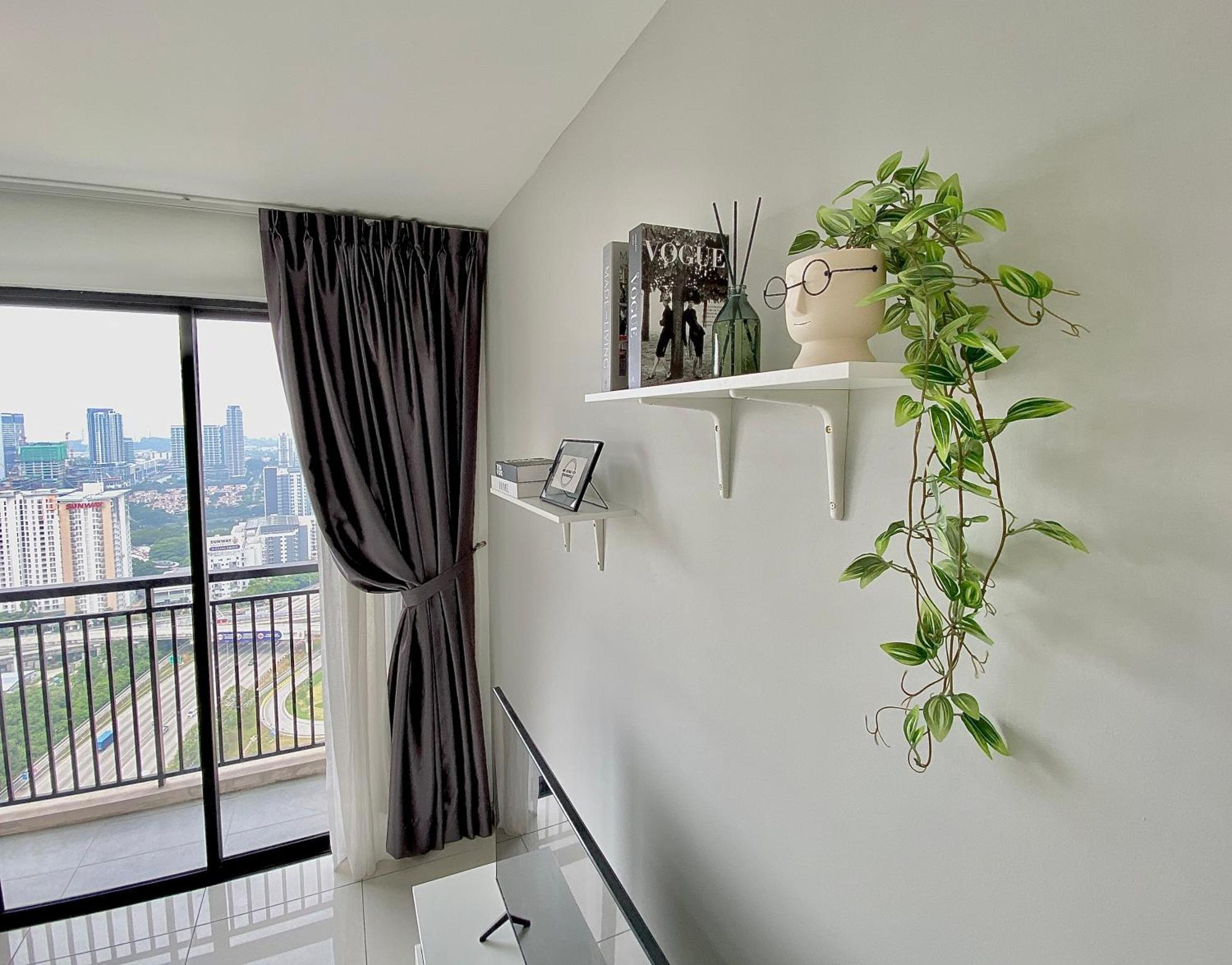 Kenwingston Skyloft Doorsteps To Brt Subang Usj * Subang Jaya