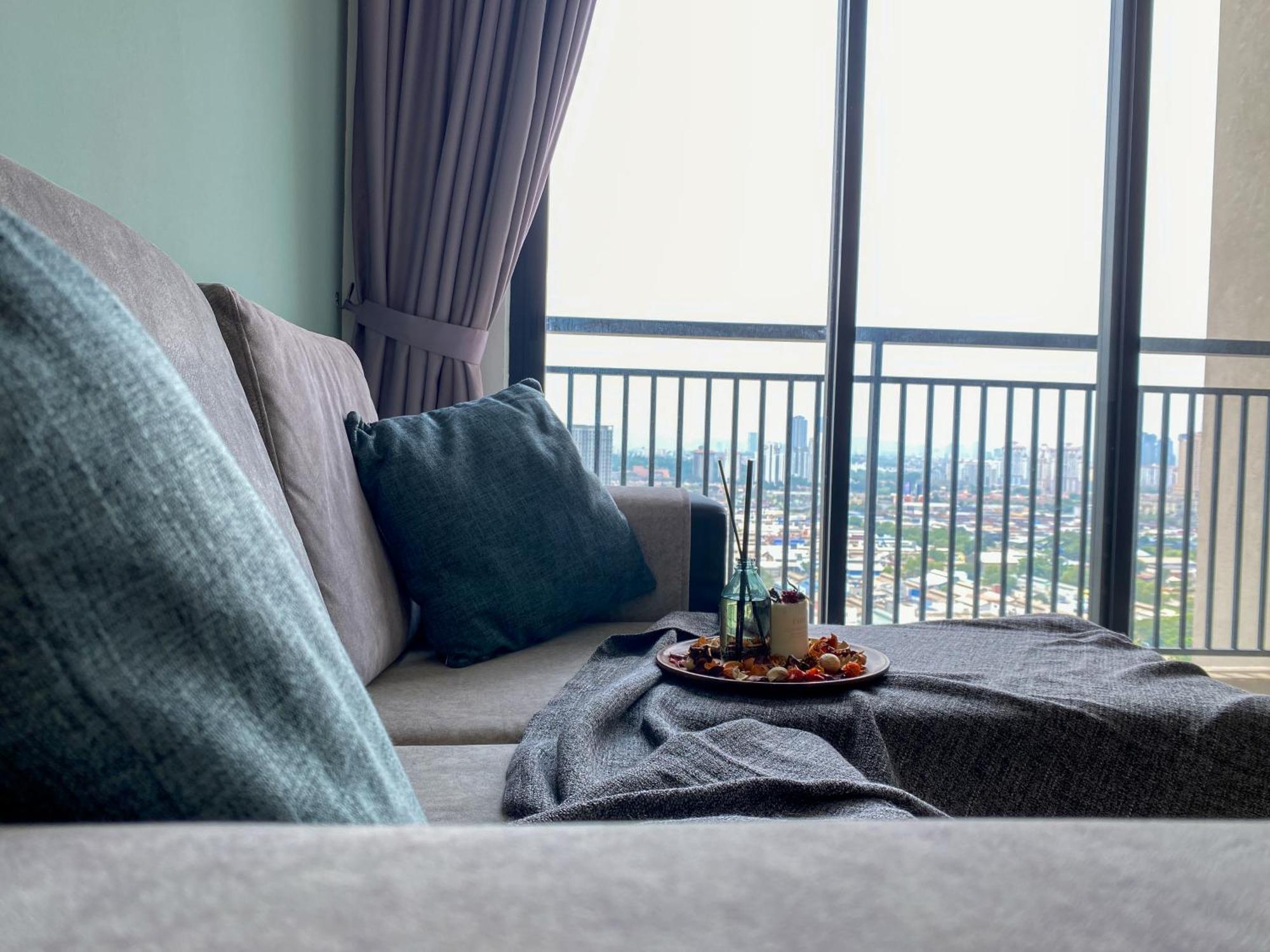 Kenwingston Skyloft Doorsteps To Brt Subang Usj Apartment